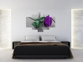 Obraz - Fialová ruža so zelenou stonkou (150x105 cm)