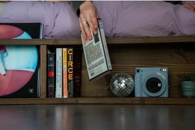 Hnedá dvojlôžková posteľ z borovicového dreva s roštom 140x200 cm Ziggy – Karup Design