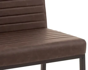 furniture-nabytek.cz - Čalúnená stolička Wingston z umelej kože, hnedá – 69×61×94 cm