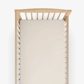 Goldea bavlnená plachta do detskej postieľky - latte 60 x 120 cm