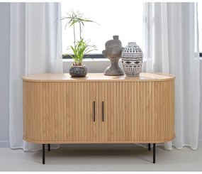 Nízka komoda v dekore duba s posuvnými dverami v prírodnej farbe 140x76 cm Nola – Unique Furniture