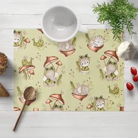 Biante Detské bavlnené prestieranie na stôl Sandra SA-474 Žabky a zvieratká medzi hubami na zelenom 35x45 cm