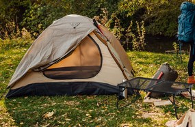Skladací kempingový turistický stôl Komo 60 cm čierny