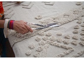 Biely prateľný ručne tkaný bavlnený koberec 170x240 cm Tribu Natural – Lorena Canals