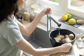 Hansgrohe Zesis M33, páková kuchynská batéria 160, vyťahovacia spŕška, 2jet, sBox lite, čierna matná, HAN-74804670