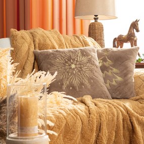 CHLPATÁ VIANOČNÁ DEKORAČNÁ OBLIEČKA NA VANKÚŠ SNOWFLAKE 45X45 CM BÉŽOVÁ