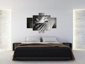Obraz - Lotos v rukách Budhu (150x105 cm)