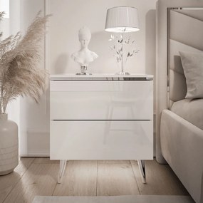 NOČNÝ STOLÍK NESSIE 2 BIELY LESK + STRIEBORNÝ NOŽIČKY 13 cm LED