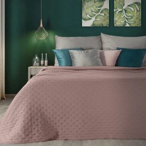 Jednofarebný ružový matný prehoz na posteľ