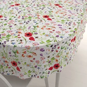 Biante Bavlnený oválny obrus Sandra SA-608 Červeno-fialové lúčne kvety s motýlikmi a čmeliakmi na bielom 140x220 cm
