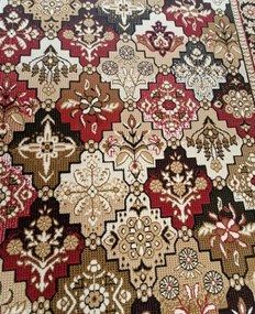 HU Červeno-béžový klasický koberec Shiraz Bcf Aztek Rozmer: 80x250 cm