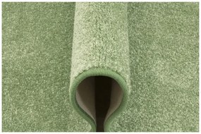 Metrážny koberec Carousel 40 NSF zelený