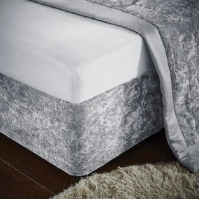Sivý napínací zamatový poťah na rám postele 152x198 cm Crushed Velvet – Catherine Lansfield