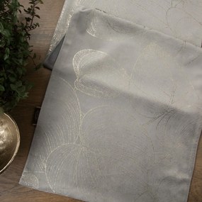Zamatový stredový obrus s lesklou potlačou listov sivej farby