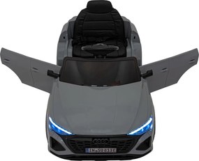 Ramiz Audi SQ8 vozidlo Sivá