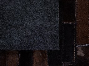 Kožený koberec 140 x 200 cm hnedý AKSEKI Beliani