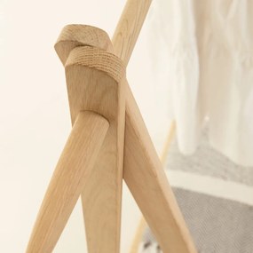 Stojan na oblečenie z jaseňového dreva Kave Home Natane