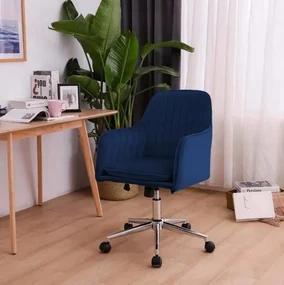 Elegantné otočné kreslo zo zamatu v tmavomodrej farbe