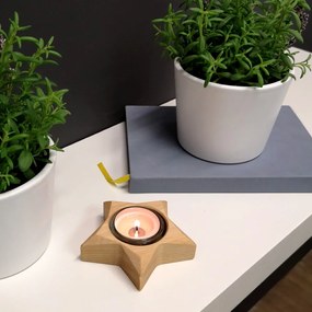 AMADEA Drevený svietnik v tvare hviezdy, masívne drevo, 10x3 cm