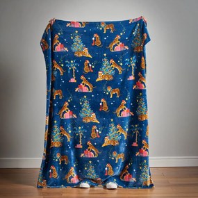 Modrá deka s vianočným motívom z mikroplyšu 130x170 cm Christmas Tiger – Catherine Lansfield