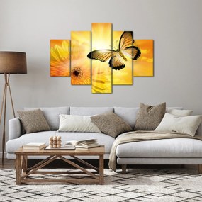 Obraz - Žltý motýľ s kvetom (150x105 cm)