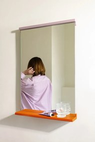 Nástenné zrkadlo s poličkou s dreveným rámom 50x75 cm Lun – noo.ma