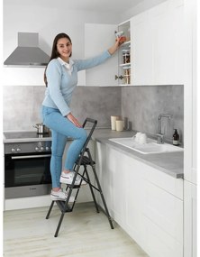 Sivé schodíky Wenko Compact, výška 114,5 cm
