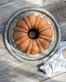Nordic Ware Hliníková forma na bábovku Original karamelová