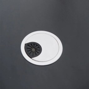 Počítačový stôl v čiernej farbe