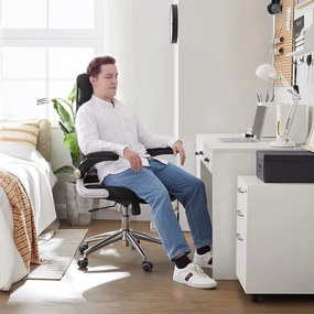 Kancelárska stolička s podrúčkami, ergonomické kreslo, čierne