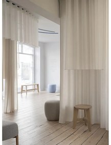 Sivý taburet z textílie bouclé KUON – Blomus