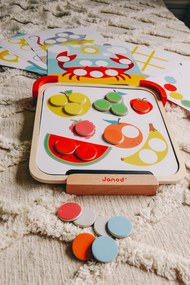 Učím sa farby s magnetkami a tabuľkou na kreslenie kriedami