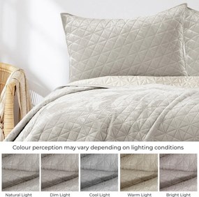 Sivobéžový zamatový prešívaný pléd 170x210 cm Laila – Restilo