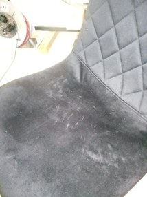 AKCIA Čierna zamatová stolička ASTI s čiernymi nohami II. akosť
