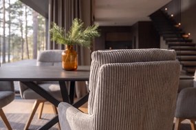 Dizajnová otočná stolička Maddison sivo-béžový menčester