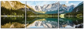 Obraz na plátne - Alpské štíty odrážajúce sa v pokojnom jazere - panoráma 5157C (150x50 cm)