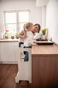 Učiaca veža Montessori pre deti biela