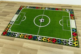 Detský koberec Rainbow 11377/130 futbalové ihrisko, zelený
