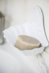 Ib Laursen Smaltovaná nástenná mydelnička