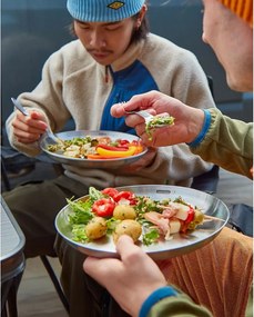 Antikoro taniere v súprave 4 ks v striebornej farbe ø 25,5 cm – Black + Blum