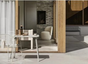 Kovový záhradný jedálenský stôl 80x80 cm Yua – Blomus