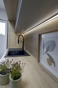 Laveo Megalo, 1-komorový granitový drez 780x500x185 mm, čierna škvrnitá, LAV-SBE_711T
