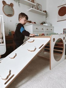 Súprava 3v1: šmýkačka, preliezačka a stôl so mráčikmi, biela