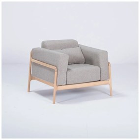 Kreslo s konštrukciou z dubového dreva so sivým textilným sedadlom Gazzda Fawn