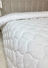 INTERMEDIC SK Pure+ by Queen Plačková – Luxusný hypoalergénny paplón Veľkosť: 200x220 cm