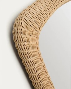 Nástenné zrkadlo s ratanovým rámom 58x79 cm Zilna – Kave Home