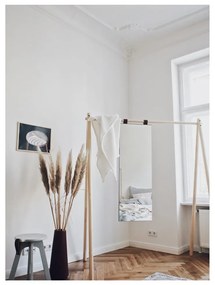 Vešiak z borovicového dreva Karup Design Hongi Natural