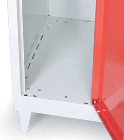 Plechová šatníková skrinka S8 na nohách, 2-dverová, 1950 x 600 x 500 mm, otočný zámok, červené dvere