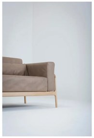 Svetlohnedá pohovka z byvolej kože s konštrukciou z dubového dreva Gazzda Fawn, 240 cm