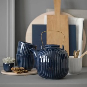 Tmavomodrý porcelánový hrnček Kähler Design Hammershoi, 200 ml
